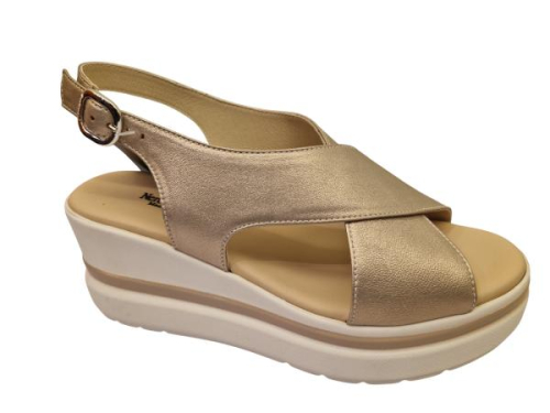 NeroGiardini Sandaal met Sleezool E513516D 675 in de kleur SAND